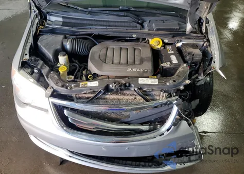 2014 Chrysler Town & Country Touring L z USA, uszkodzony, nr VIN 2C4RC1CG2ER273001